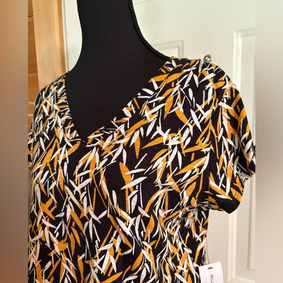 Liz Claiborne Brown Short Sleeve Fitted Blouse size Small NWT - Picture 2 of 13
